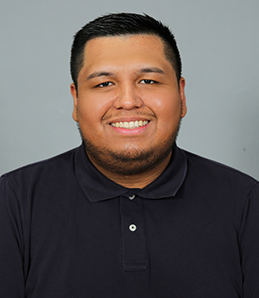 Headshot of Oscar Lopez