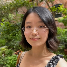 Selina Ma headshot