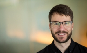 A consultant for medicinal cannabis speaks with a patient. 