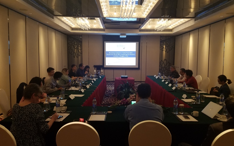 Dr. Qingfeng Li attends BIGRS meeting