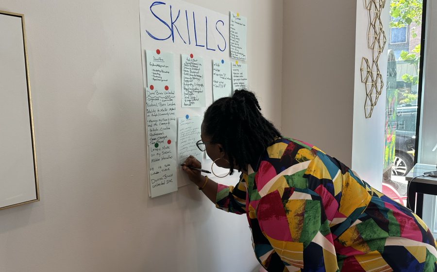 2021 Bunting Fellow, Sarah Wallace.