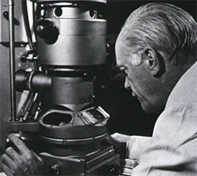 1948 - The electron microscope is introduced 