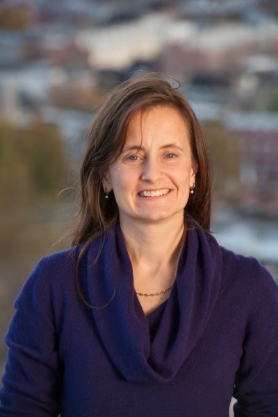 A profile photo of Shannon Frattaroli